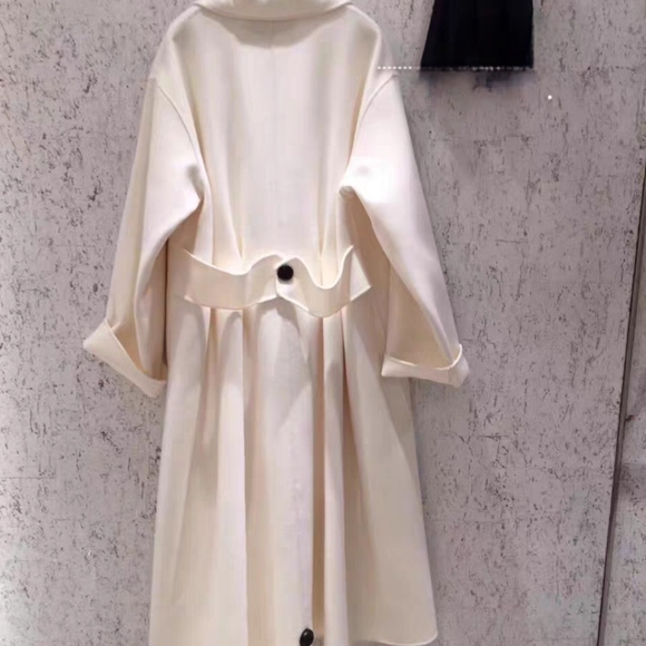 Write wool coat - Picture 7 of 8